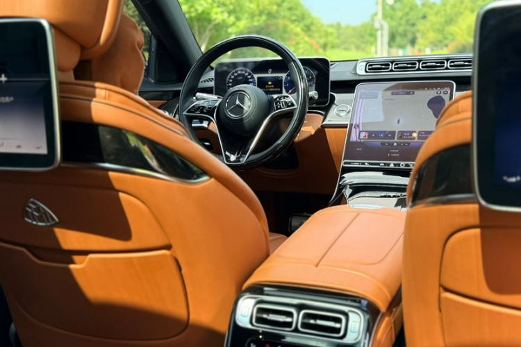 奔驰 迈巴赫S级 2021款 S 480 4MATIC中控内饰7004
