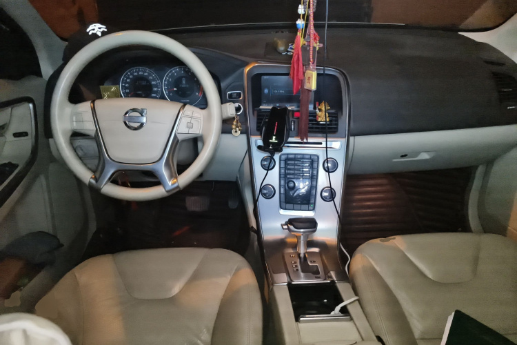 沃尔沃XC60(进口) 2012款 T6 AWD舒适版中控内饰12