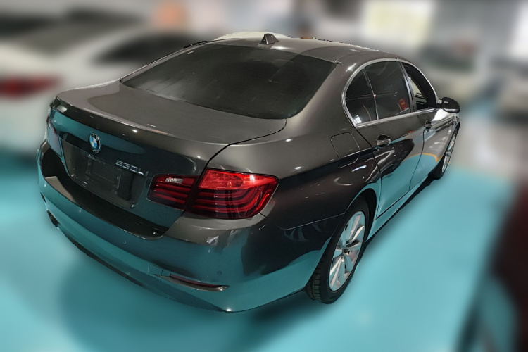 宝马5系 2014款 530Li 豪华设计套装车身外观7