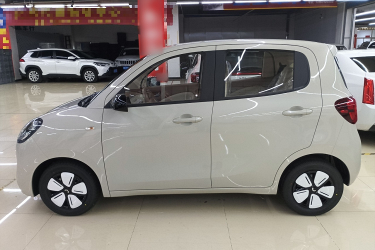 五菱汽车 宏光MINIEV 2025款 四门版 进阶款车身外观4