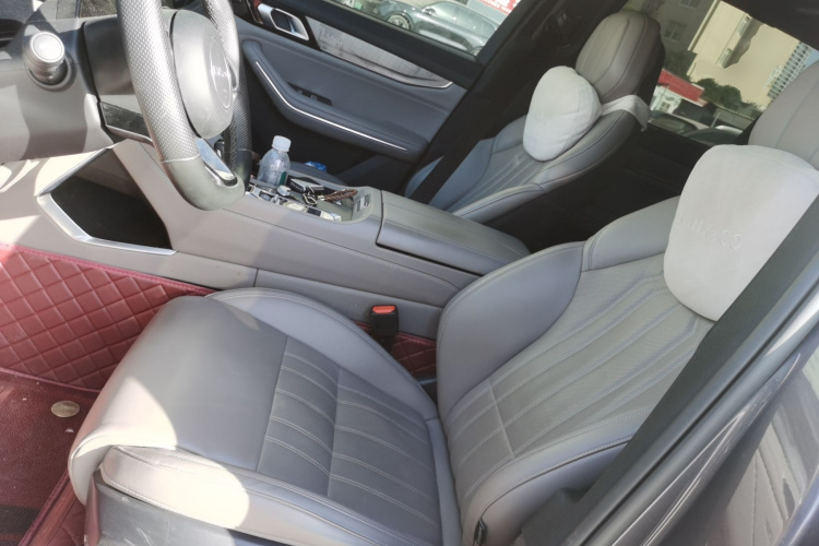 领克09 EM-P 2023款 2.0TD EM-P 远航版PM 七座局部细节19