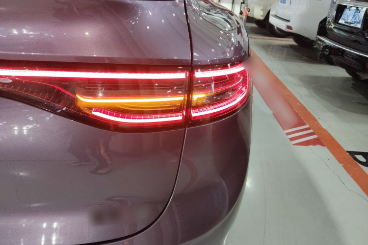 鸿蒙智行 智界R7 2024款 纯电 736km UItra车身外观9