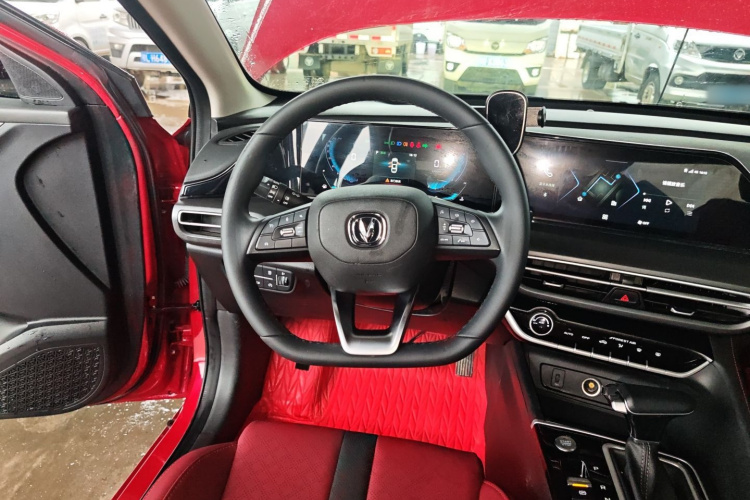 长安 逸动 2021款 PLUS 蓝鲸NE 1.4T GDI DCT尊贵型局部细节13