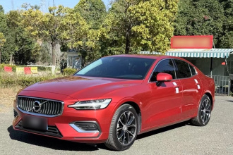 沃尔沃S60 2020款 T4 智逸豪华版