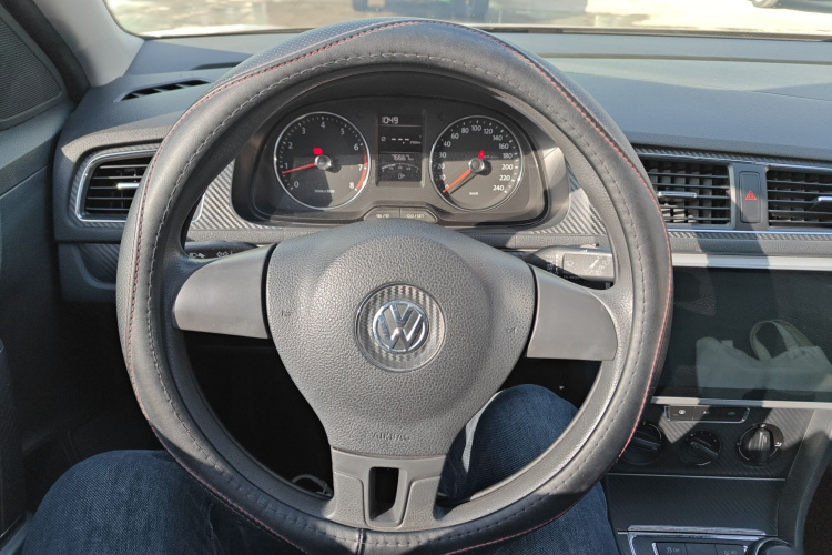 大众 朗行 2013款 1.6L 手动舒适型局部细节13