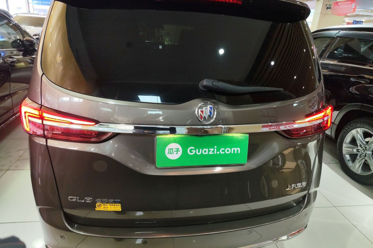 别克GL8 2022款 陆上公务舱 652T 豪华型车身外观6004