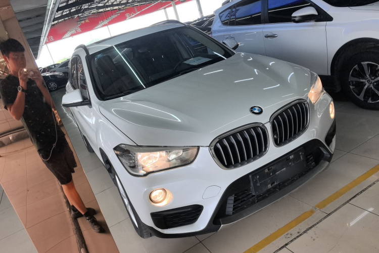 宝马X1 2018款 sDrive18Li 时尚型车身外观3