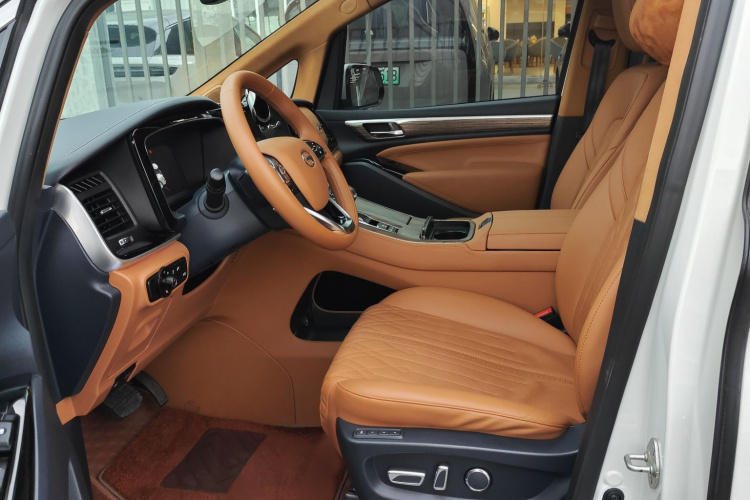 广汽传祺 传祺M8 2021款 领秀系列 390T 至尊版中控内饰7005