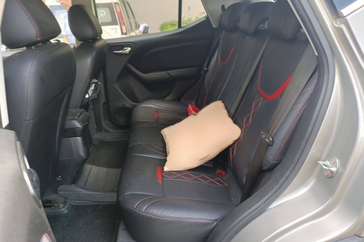 东南DX3 2018款 1.5T CVT尊贵型中控内饰7004