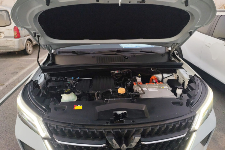 五菱汽车 五菱星辰 2022款 2.0L DHT电速款机舱底盘24