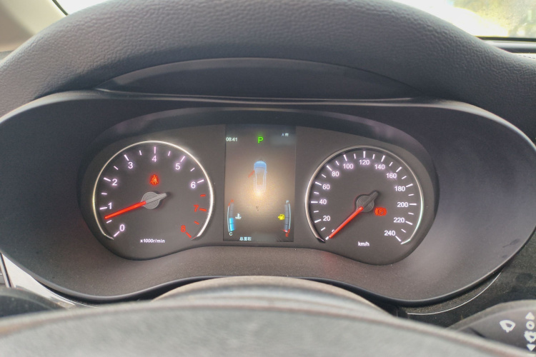 比亚迪 宋MAX 2019款 1.5T 自动智联睿逸天窗型 7座 国VI局部细节14