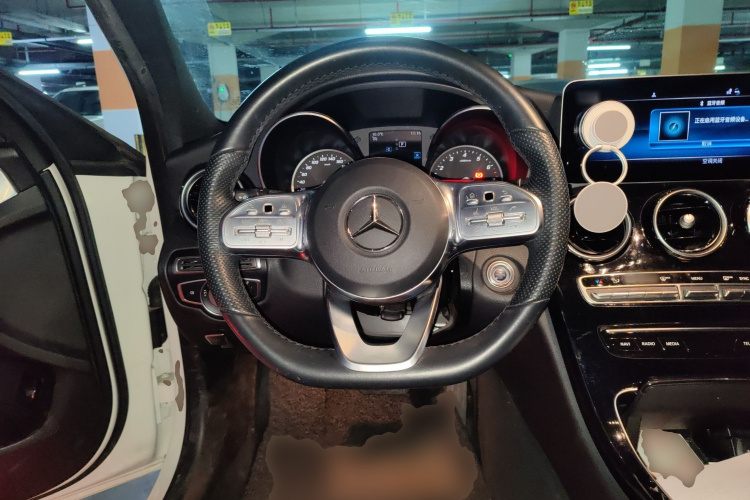 奔驰C级 2019款 C 260 运动版中控内饰13