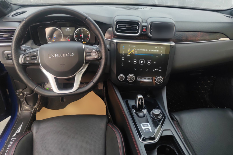 领克03 2019款 1.5TD DCT劲版 国VI中控内饰12