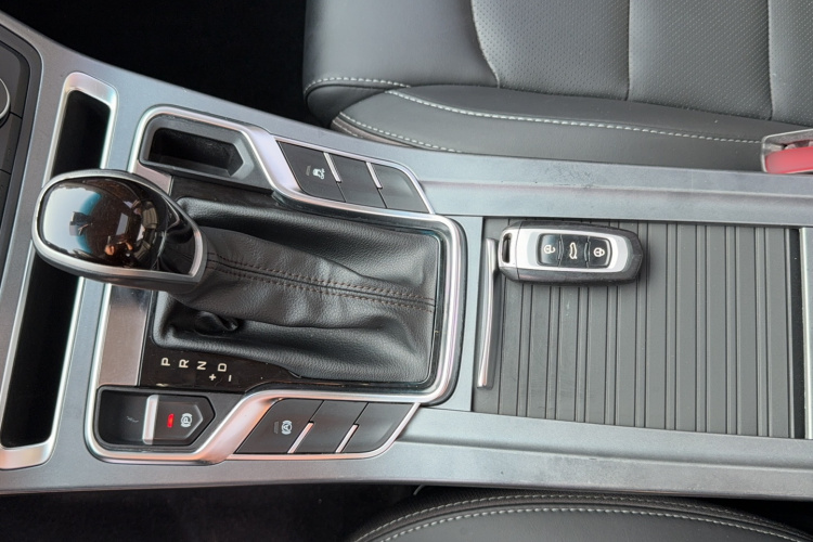 吉利汽车 帝豪 2018款 1.5L CVT向上互联版中控内饰7001