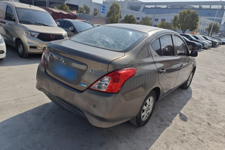 日产 阳光 2014款 1.5XE 手动精英版车身外观7