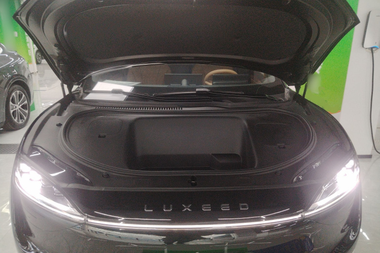 鸿蒙智行 智界R7 2024款 纯电 667km Pro机舱底盘24