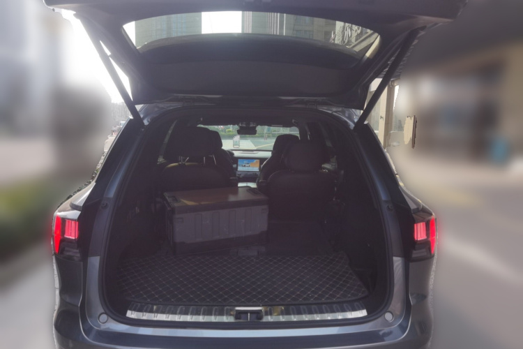 领克09 EM-P 2021款 2.0T PHEV Ultra 六座中控内饰23