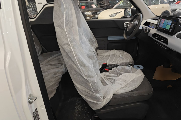 吉利银河 2024款 熊猫mini 200km 耐力熊局部细节41