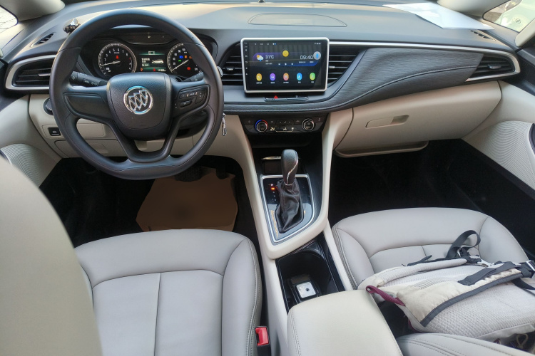 别克GL6 2018款 18T 6座精英型中控内饰12