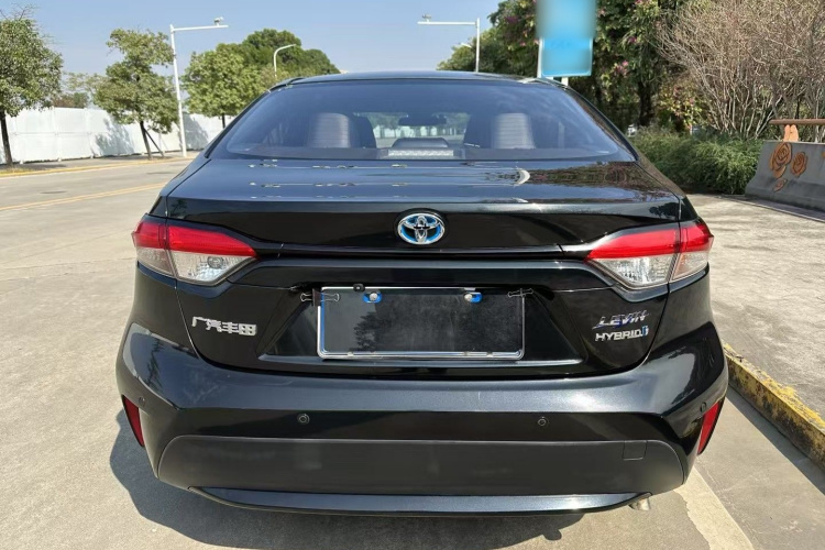 丰田 雷凌 2022款 双擎 1.8H E-CVT领先版车身外观6012