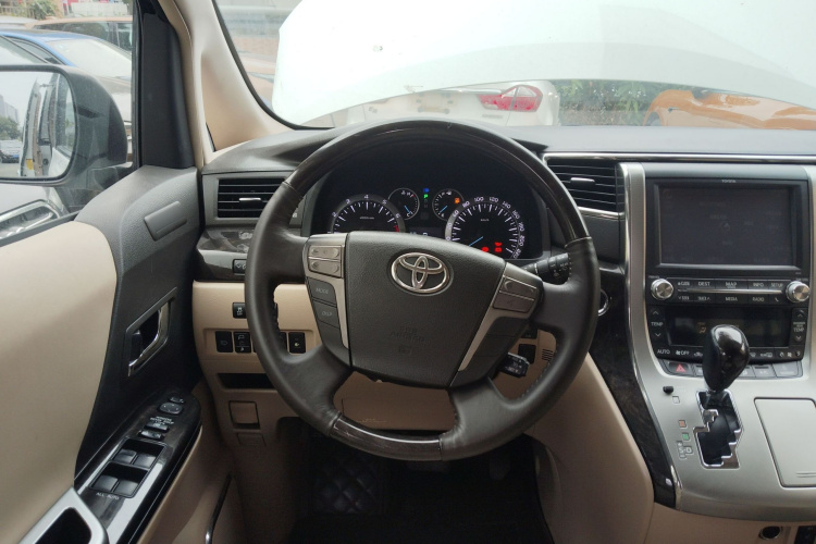 丰田 埃尔法 2012款 3.5L 豪华版局部细节13