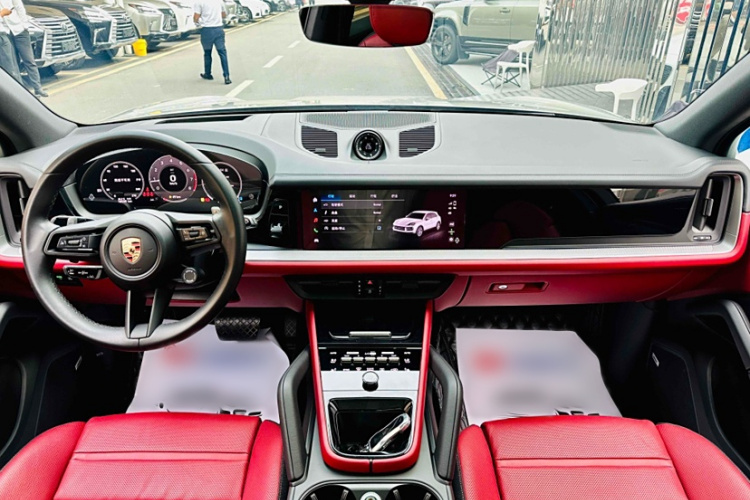 保时捷 2024款 Cayenne 3.0T中控内饰7001