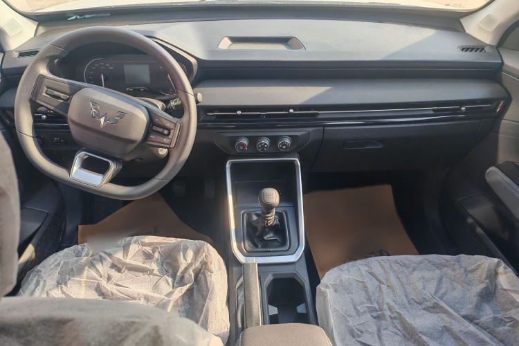 五菱汽车 五菱星驰 2022款 1.5L 手动自由型中控内饰7001