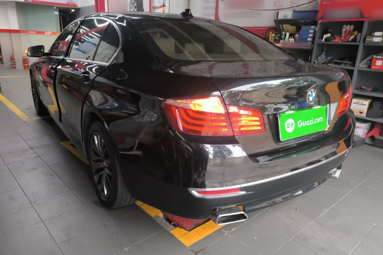 宝马5系 2014款 525Li 豪华设计套装车身外观6003