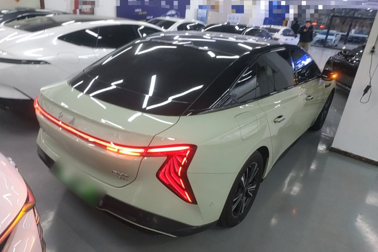 红旗EH7 2024款 690 Pro车身外观7