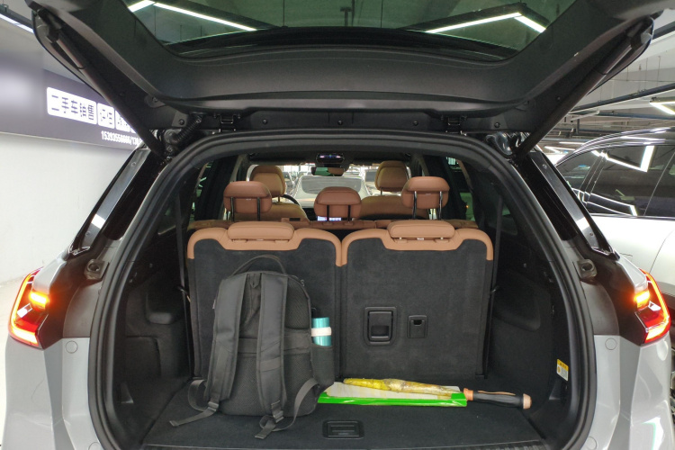 蔚来ES8 2020款 450KM 七座版机舱底盘23