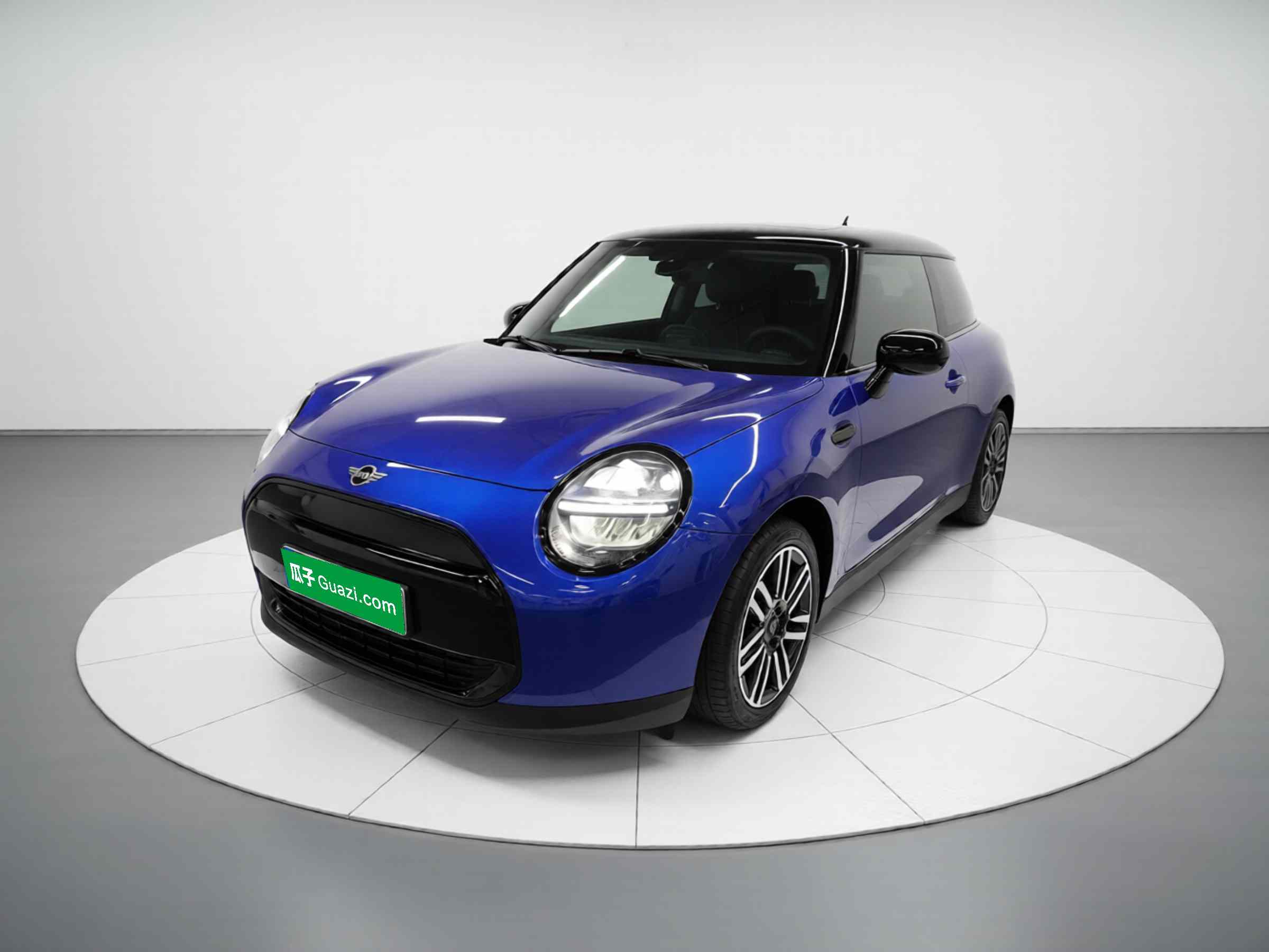 电动MINI COOPER 2024款 456km COOPER E 经典派(2)