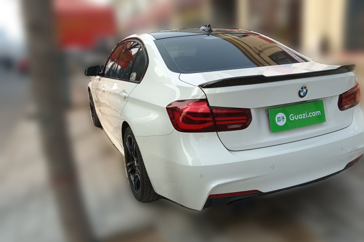 宝马3系 2019款 320i M运动曜夜版车身外观6003