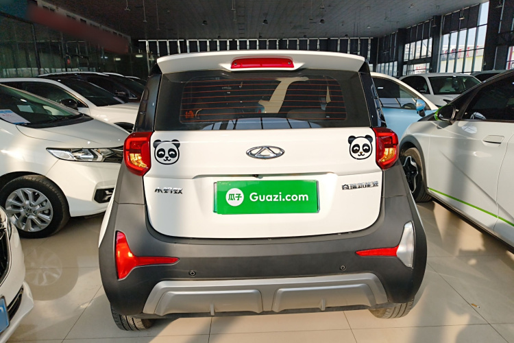 奇瑞 小蚂蚁 2022款 甜粉款 半糖版 磷酸铁锂 29.2kWh 30kW 301km车身外观6