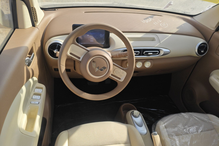 五菱汽车 宏光MINIEV 2025款 四门版 进阶款中控内饰13