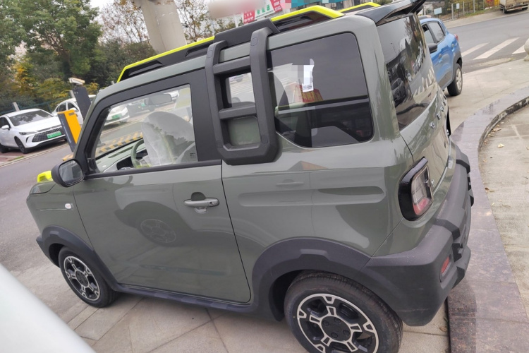 吉利银河 2025款 210km 熊猫骑士车身外观4