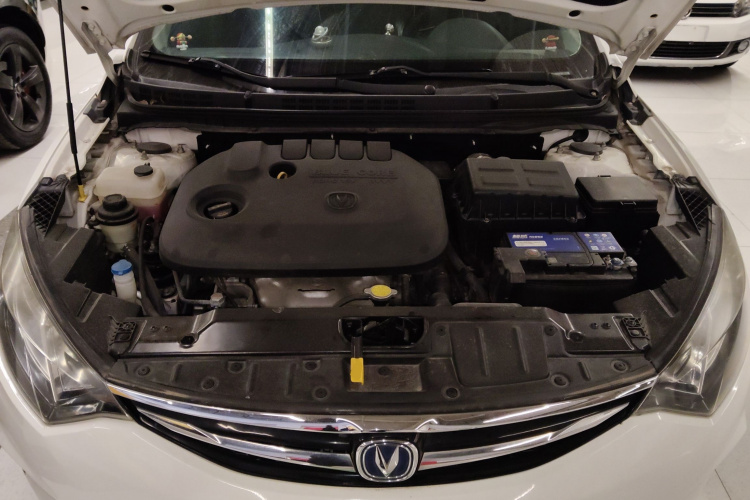 长安 逸动 2016款 XT 1.6L 自动俊酷型局部细节24