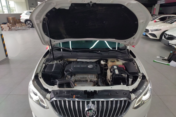 别克 英朗 2017款 15N 自动精英型机舱底盘24