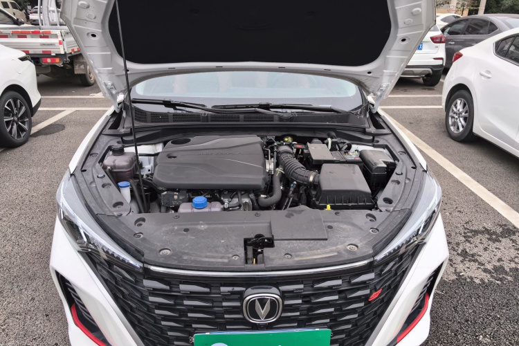 长安 逸动 2024款 PLUS 蓝鲸NE 1.4T GDI DCT高能版机舱底盘24