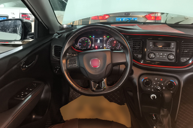 菲亚特 致悦 2014款 1.4T 自动运动版局部细节13