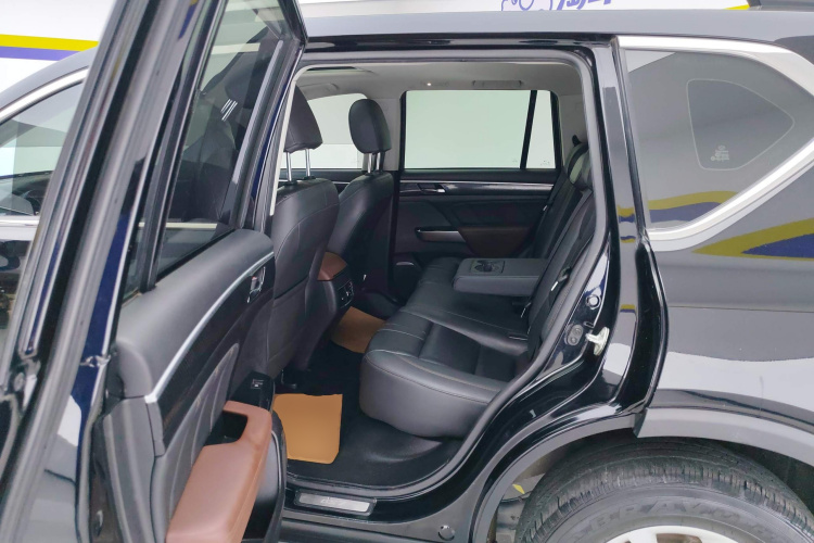 广汽传祺 传祺GS7 2017款 280T 两驱豪华型中控内饰21