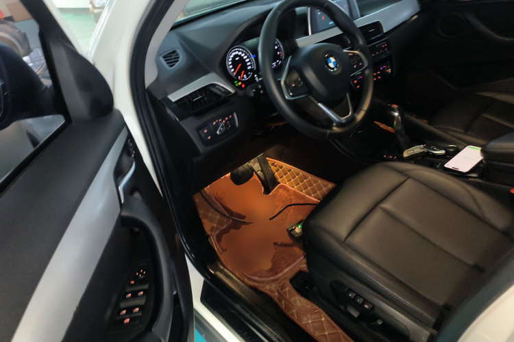 宝马X1 2019款 sDrive18Li 时尚型中控内饰20
