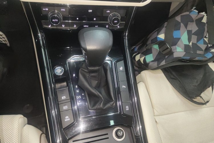 大众 辉昂 2016款 380TSI 两驱至尊版局部细节18