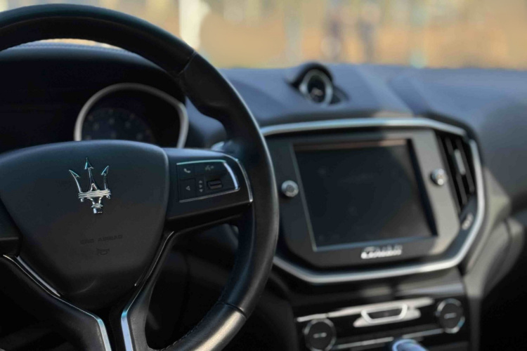 玛莎拉蒂 Ghibli 2014款 3.0T 标准版中控内饰7004