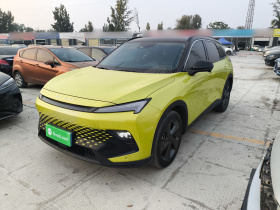 北京汽车 魔方 2022款 1.5T DCT星耀版