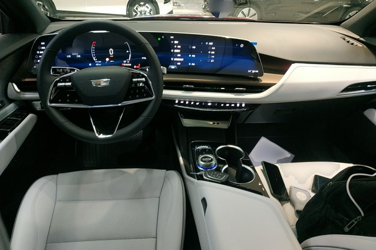凯迪拉克GT4 2023款 25T 豪华型中控内饰7002