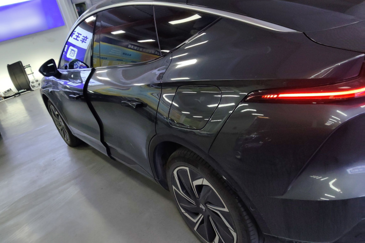 飞凡汽车 飞凡R7 2023款 后驱屏霸版车身外观6003