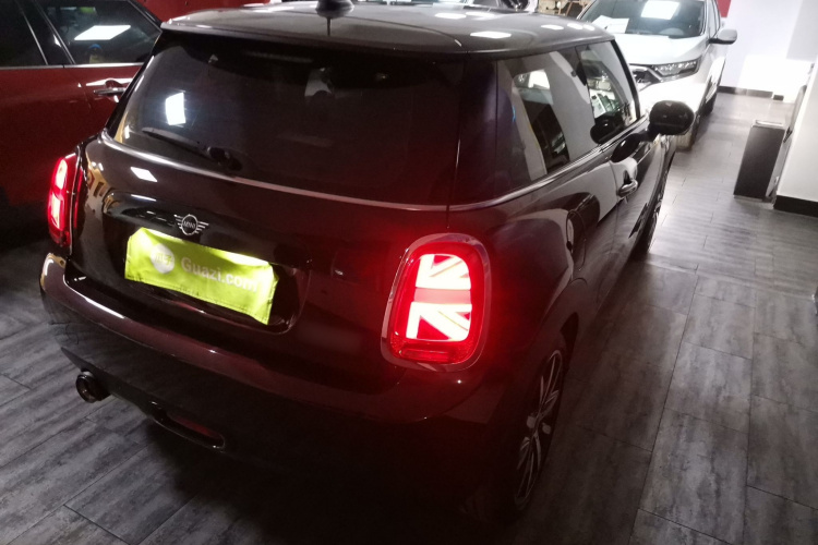 MINI 2019款 1.5T COOPER 经典派车身外观6005
