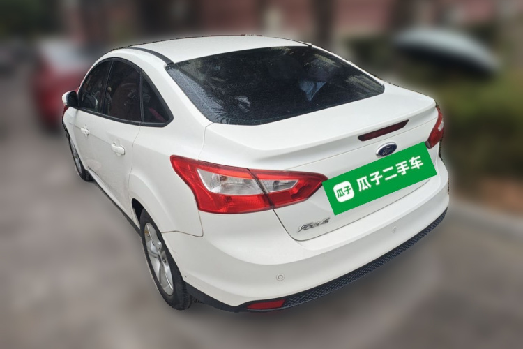 福特 福克斯 2012款 三厢 1.6L 自动风尚型车身外观6003