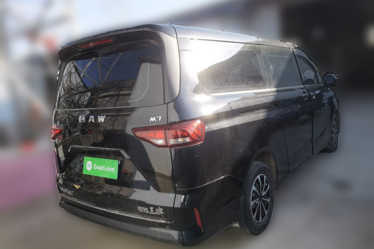 BAW北汽制造 锐胜王牌M7 2023款 1.6L 长轴创富型 7座车身外观7