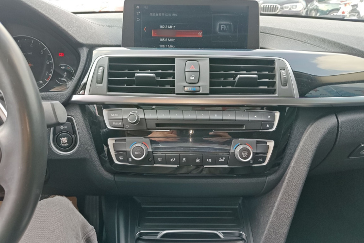 宝马3系 2019款 320Li M运动套装局部细节16